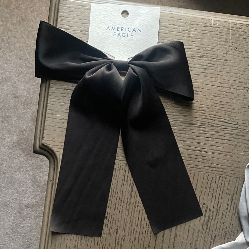 American Eagle Outfitters Elegant Black Hair Bow